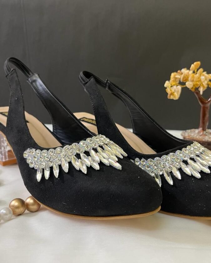 BLACK DAIMOMD STUDDED HEELS