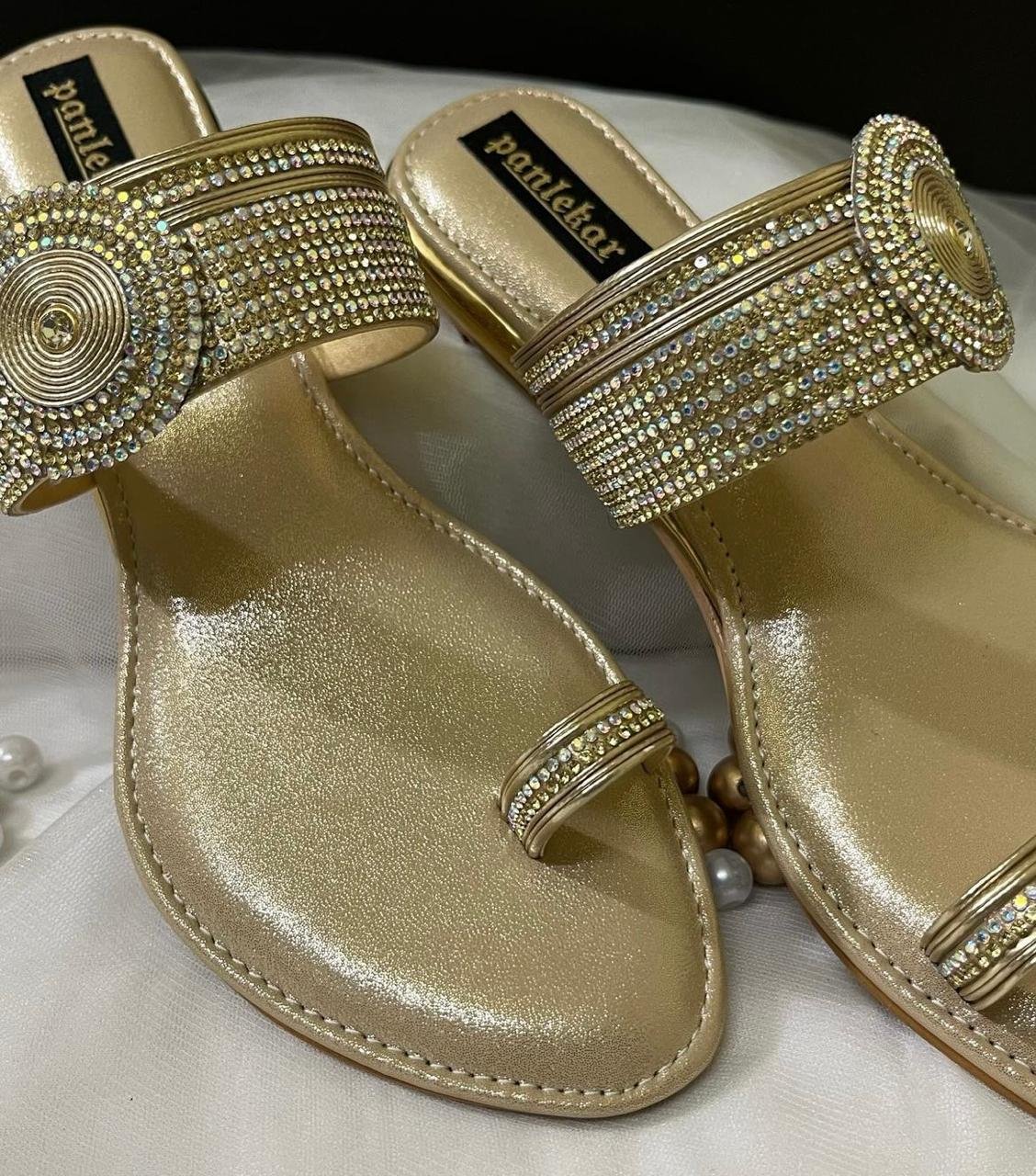 Glittery golden chappal - Image 6