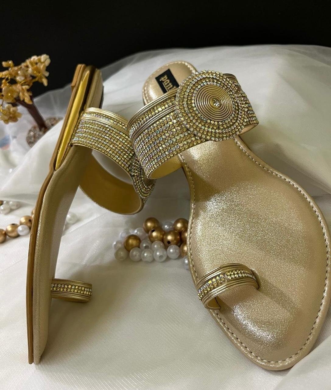Glittery golden chappal - Image 2